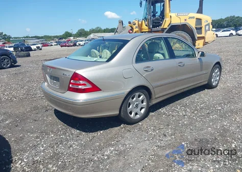 2005 Mercedes-Benz C 240 Luxury 4Matic z USA, uszkodzony, nr VIN WDBRF81J55F664213